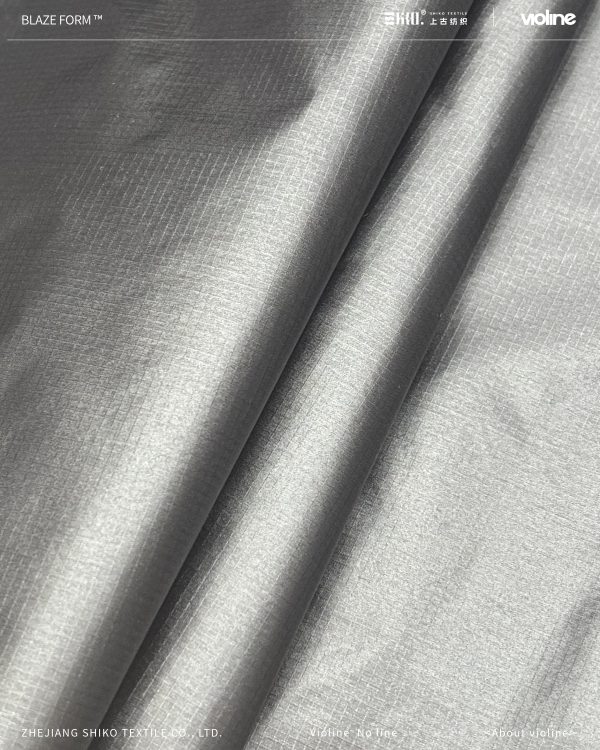 BLAZE FORM ™ · 曜彩 ™ 20D量子亮光格（反轧防绒）- SGA250550