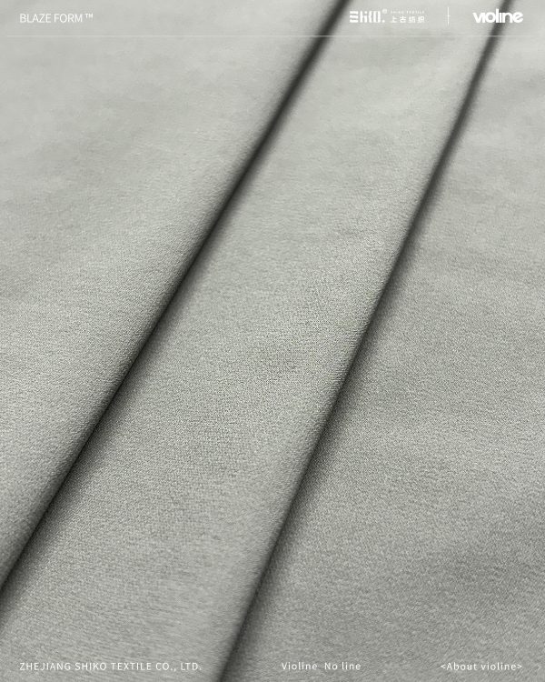 BLAZE FORM ™ · 曜彩 ™ Flux 20D超柔登山布 -SGA240593